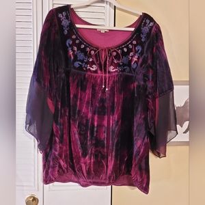 One World velvet, luxurious top. See all pics!
